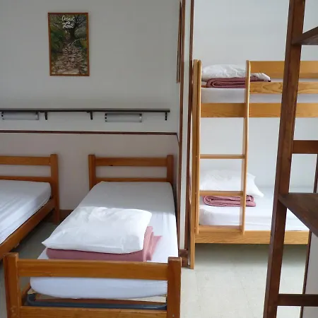 Hostal L'oasis *